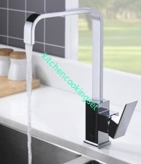 Type vertical de cou de robinet moderne d'évier du SUS 304 long pour l'évier de cuisine