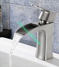 Conception de luxe de robinets de mélangeur de bassin d'évier de style contemporain pour la cuisine/salle de bains