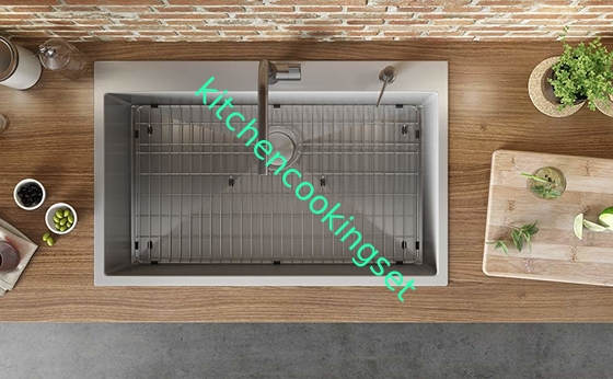 Type monté par bureau matériel moderne de finition balayé d'acier inoxydable du robinet 304 d'évier